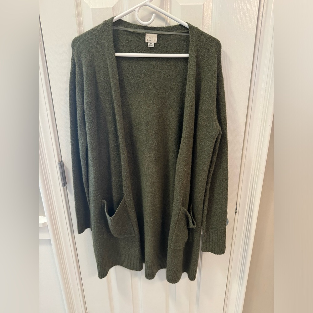 Target Green Sweater in Size XS
